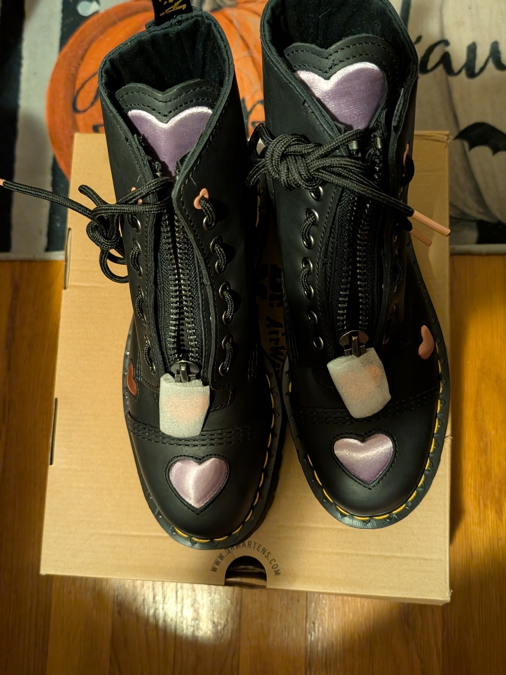Dr. Martens Sinclair Heart Boots in Black - Picture 3 of 9